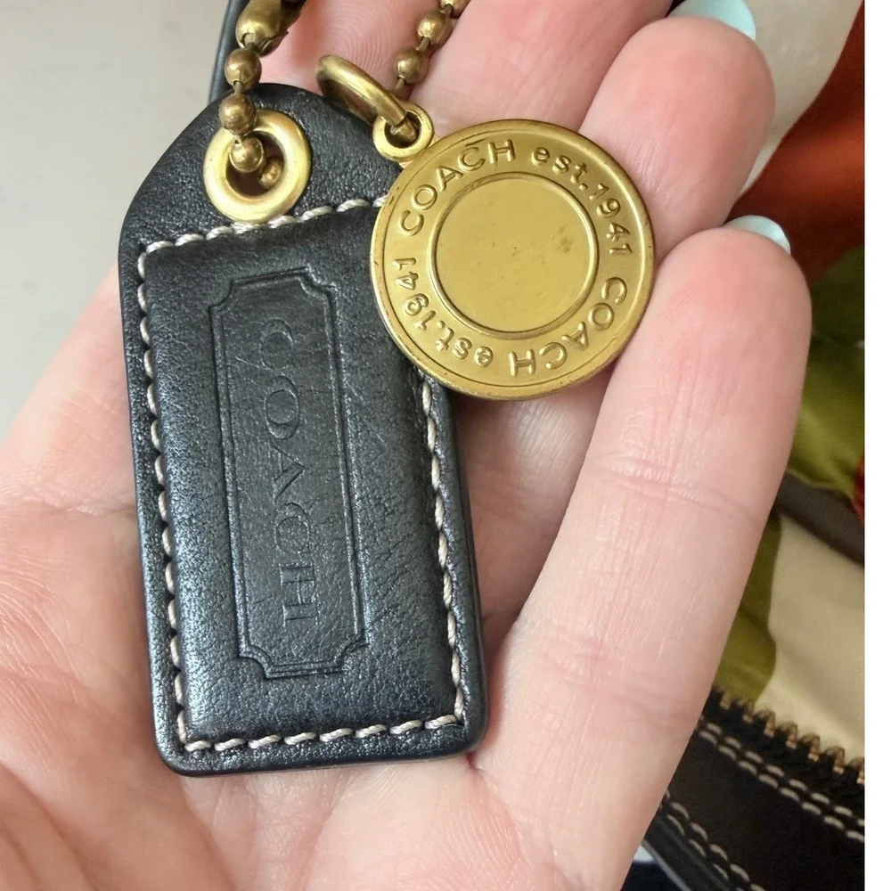 Coach authentic legacy